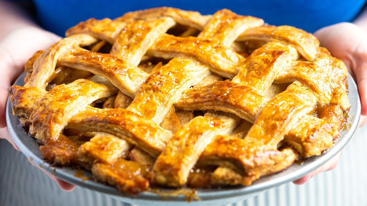 HOT BAKED APPLE PIE